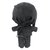 Peluche Higashiyama Kobeni noire en tissu, vue de dos, avec de longs cheveux noués et une tenue assortie.