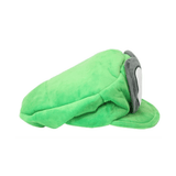 peluche Cappy verte en tissu doux, reconnaissable à sa forme de casquette et à son œil gris sur le côté