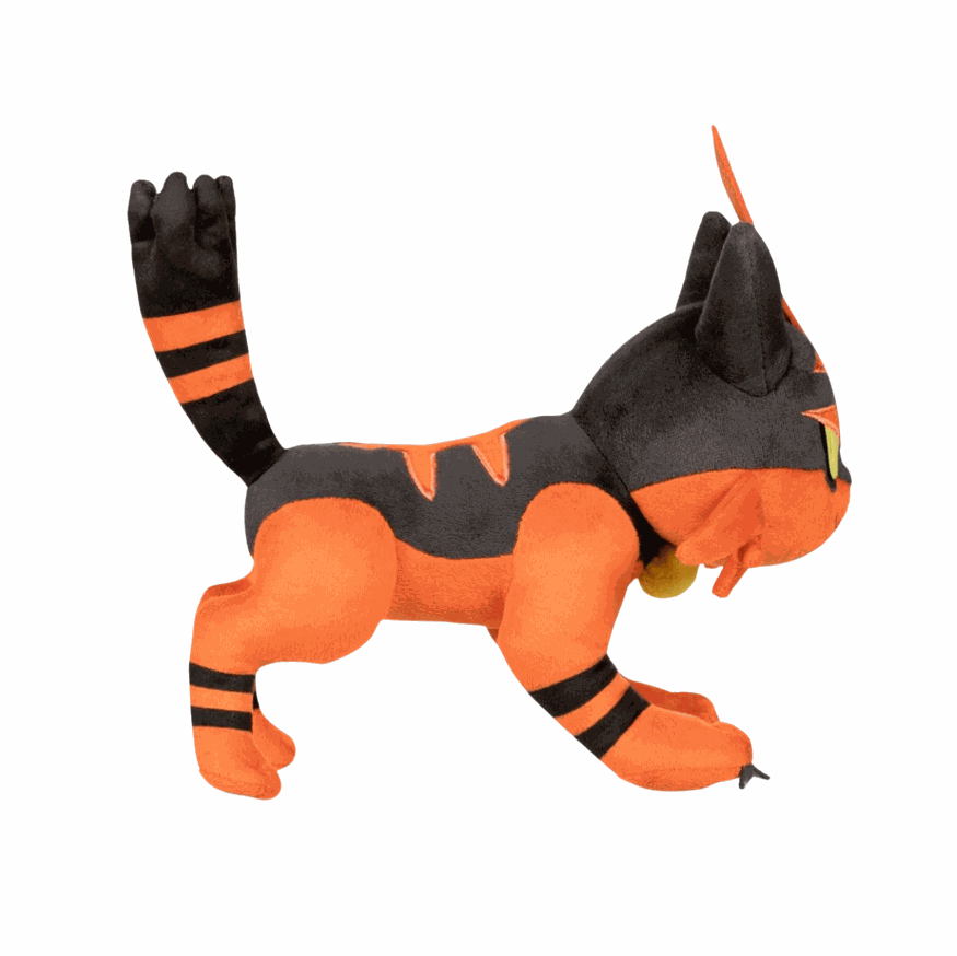 peluche Matoufeu orange et noire, en tissu doux, avec des rayures sombres et une queue dressée