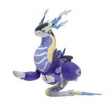 Peluche Miraidon violette et jaune, au corps souple à motifs ondulés blancs et aux cornes bleues distinctives.