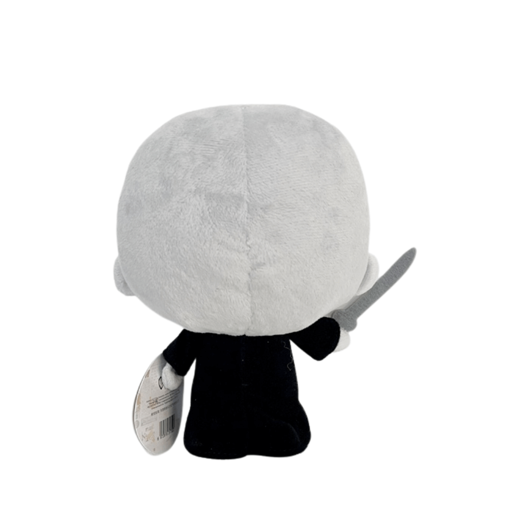 peluche Voldemort grise et noire en tissu doux, vue de dos avec une tête ronde et une baguette grise
