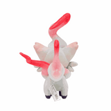 peluche Zorua Hisui grise et blanche en tissu doux, avec des marques et de longues touffes rouge vif.